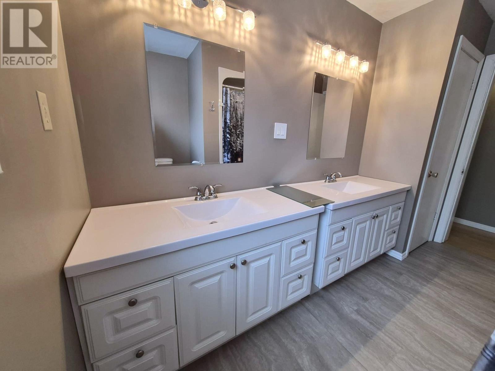 18 Lloyd Irwin Street, Marathon, Ontario  P0T 2E0 - Photo 25 - TB2600423