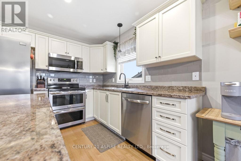 30 Morning Star Street, Petawawa, Ontario  K8H 0A1 - Photo 15 - X13059658