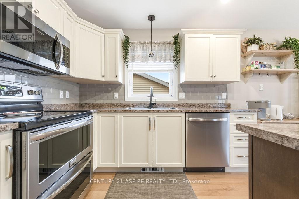 30 Morning Star Street, Petawawa, Ontario  K8H 0A1 - Photo 16 - X13059658