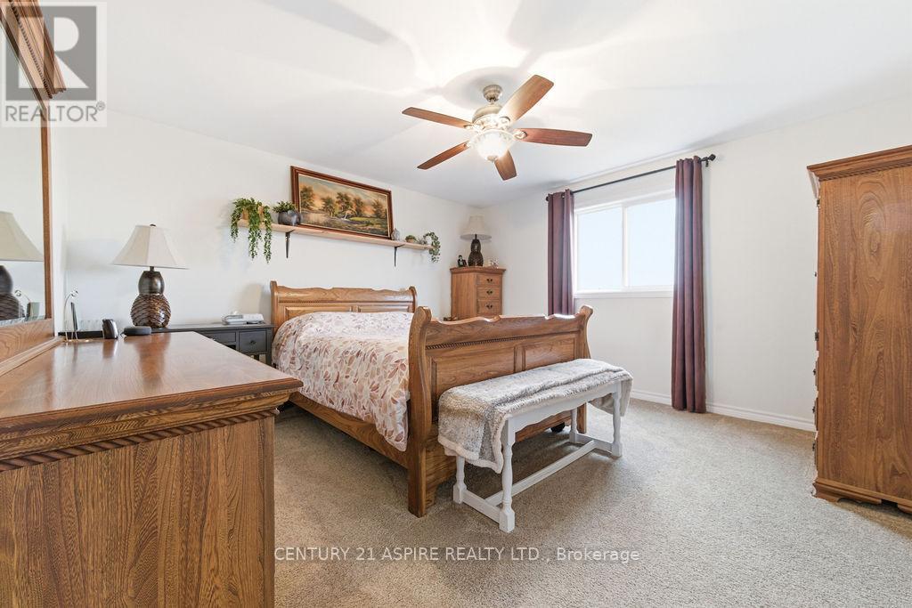 30 Morning Star Street, Petawawa, Ontario  K8H 0A1 - Photo 18 - X13059658