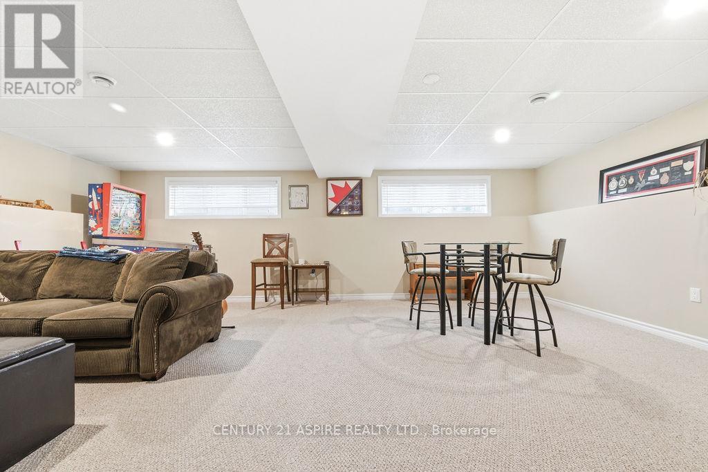 30 Morning Star Street, Petawawa, Ontario  K8H 0A1 - Photo 27 - X13059658