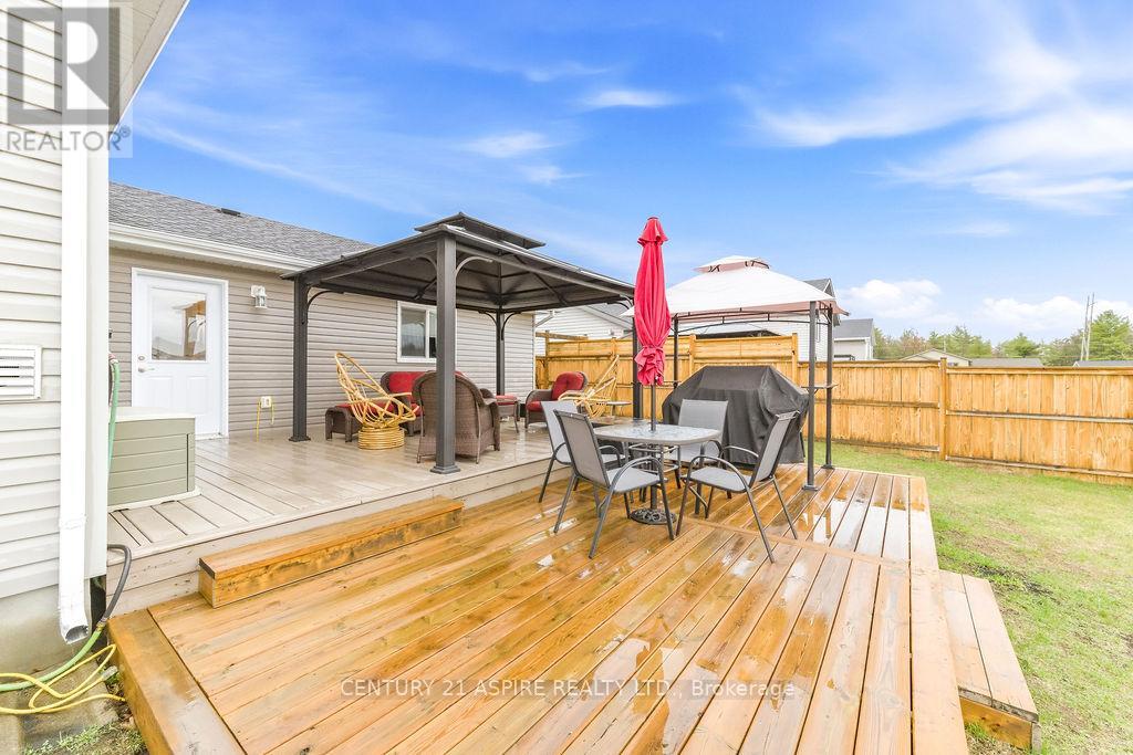 30 Morning Star Street, Petawawa, Ontario  K8H 0A1 - Photo 38 - X13059658