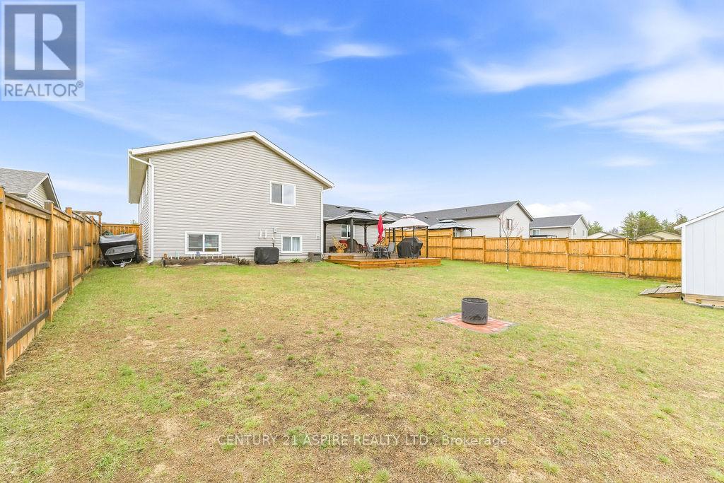 30 Morning Star Street, Petawawa, Ontario  K8H 0A1 - Photo 42 - X13059658