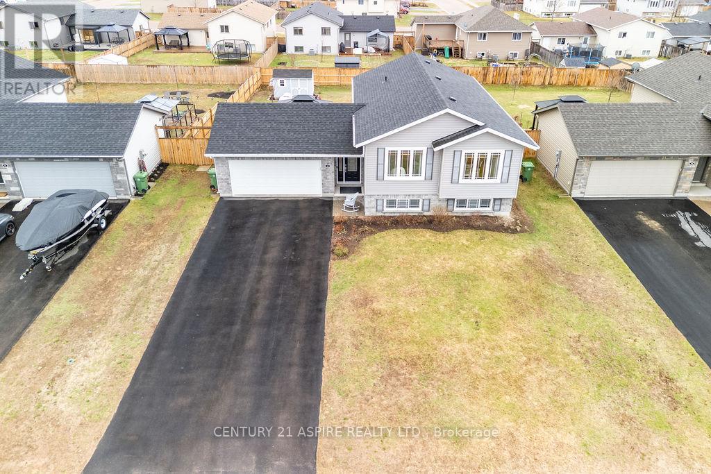 30 Morning Star Street, Petawawa, Ontario  K8H 0A1 - Photo 43 - X13059658