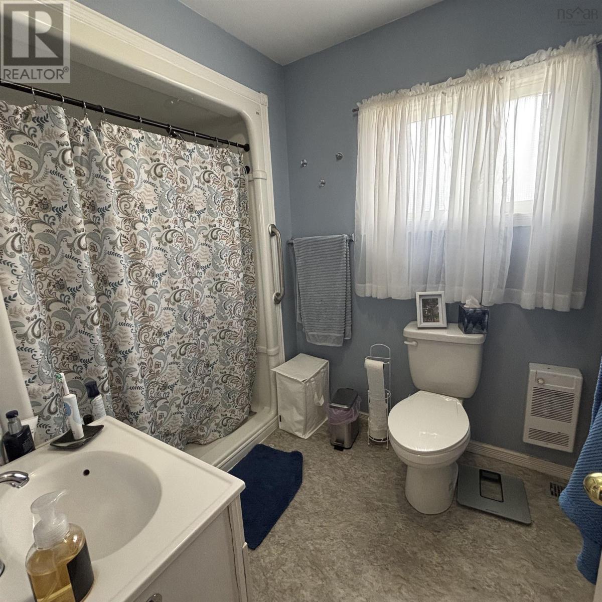 3515 Ross Avenue, New Waterford, Nova Scotia  B1H 1N1 - Photo 11 - 202609011