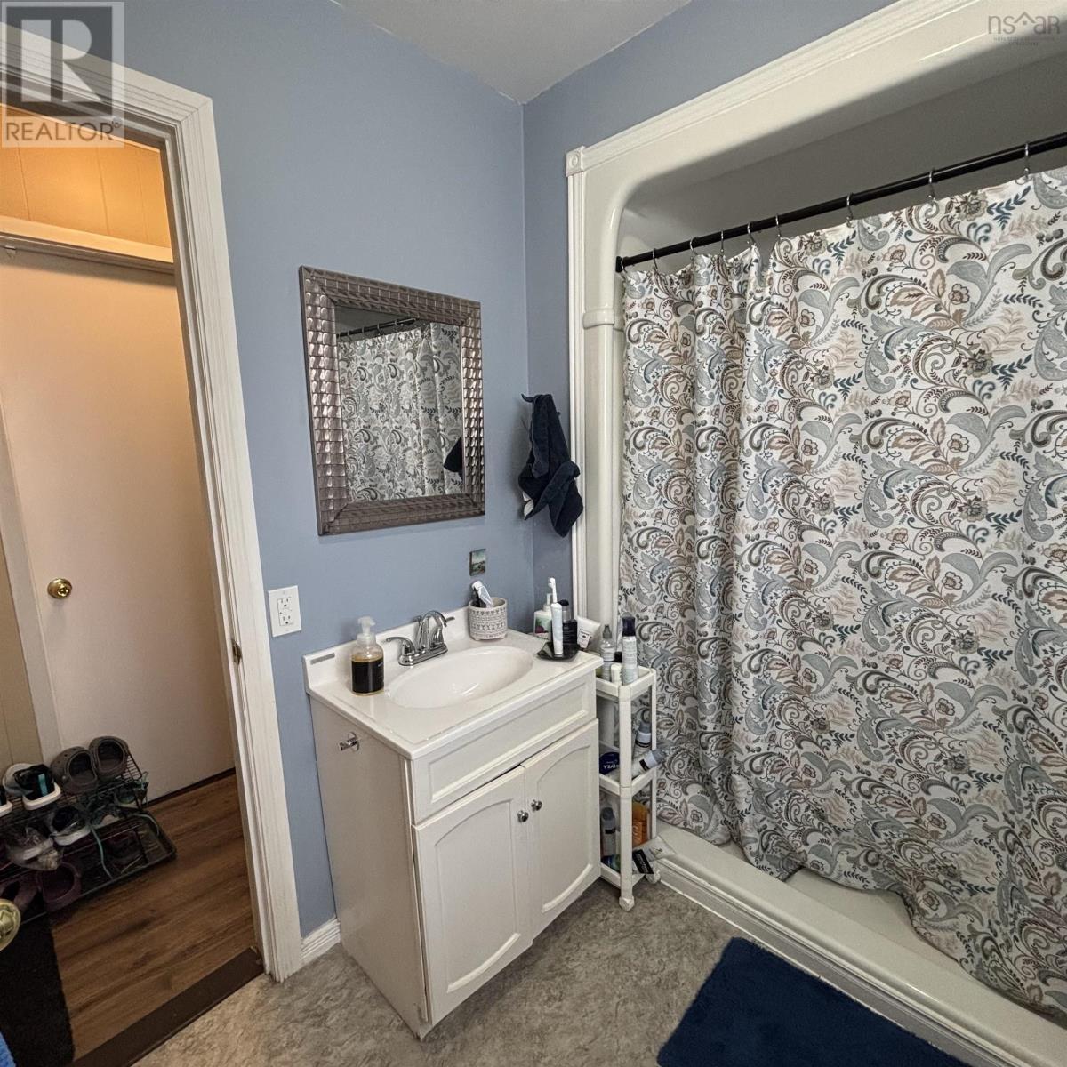 3515 Ross Avenue, New Waterford, Nova Scotia  B1H 1N1 - Photo 12 - 202609011