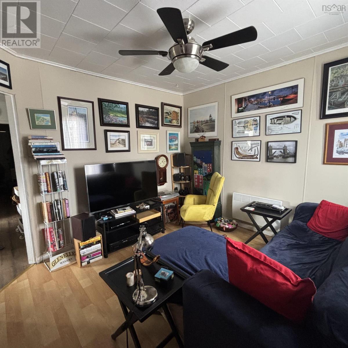 3515 Ross Avenue, New Waterford, Nova Scotia  B1H 1N1 - Photo 9 - 202609011