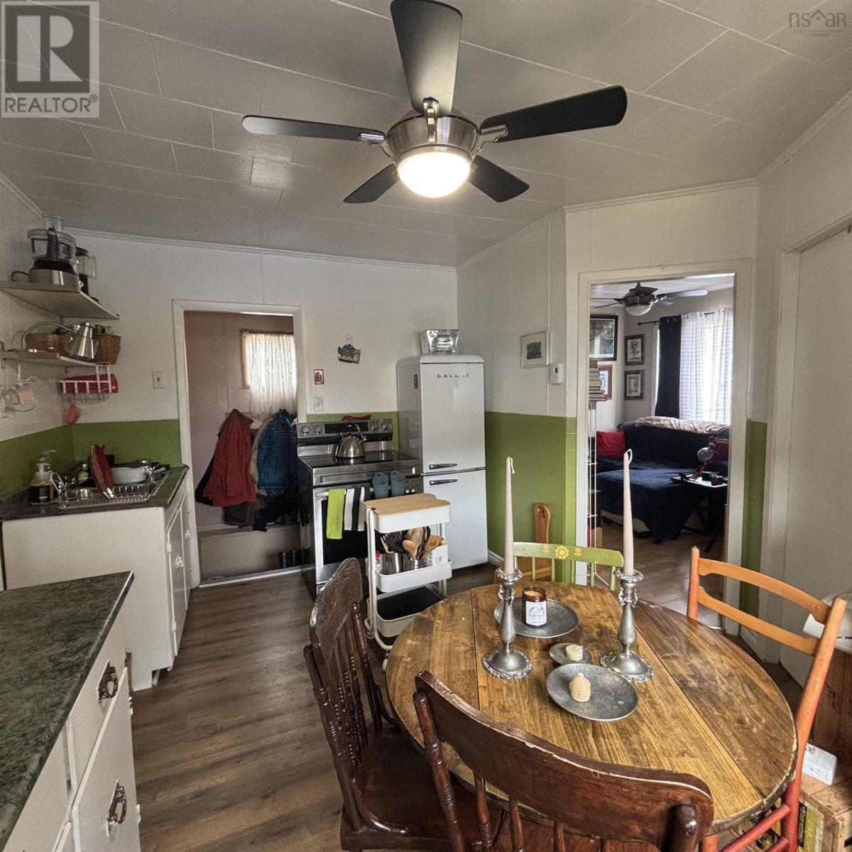 3515 Ross Avenue, New Waterford, Nova Scotia  B1H 1N1 - Photo 6 - 202609011