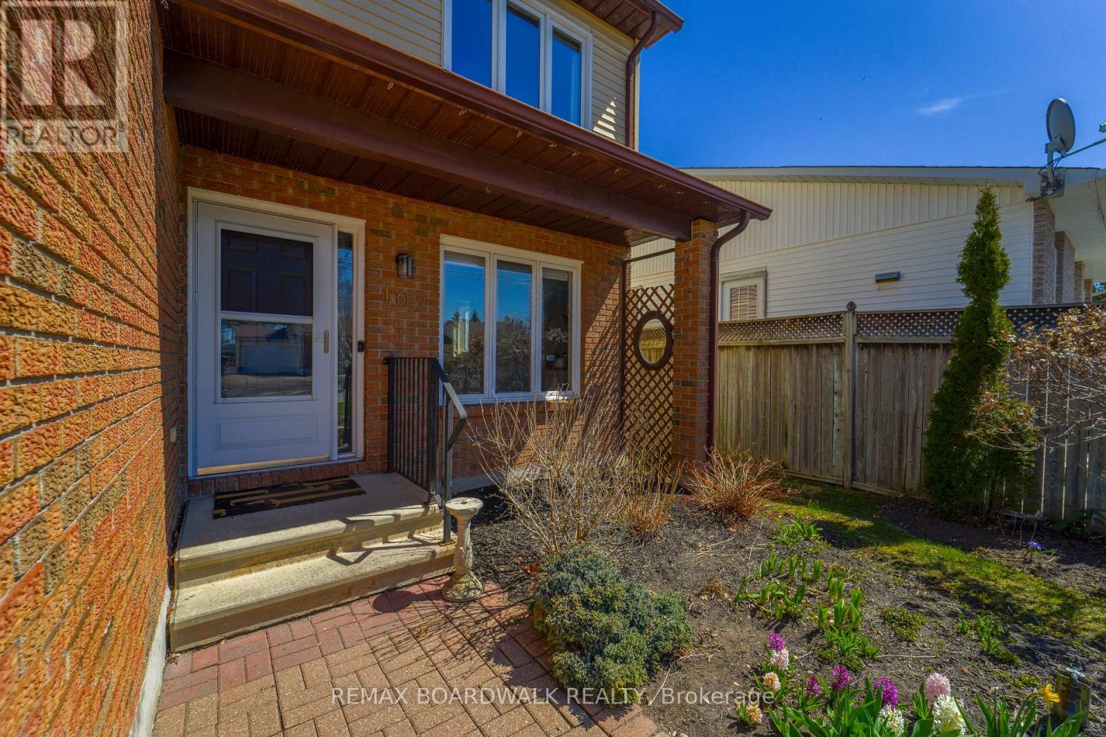 102 Seventh Avenue, Arnprior, Ontario  K7S 3S7 - Photo 2 - X13059746