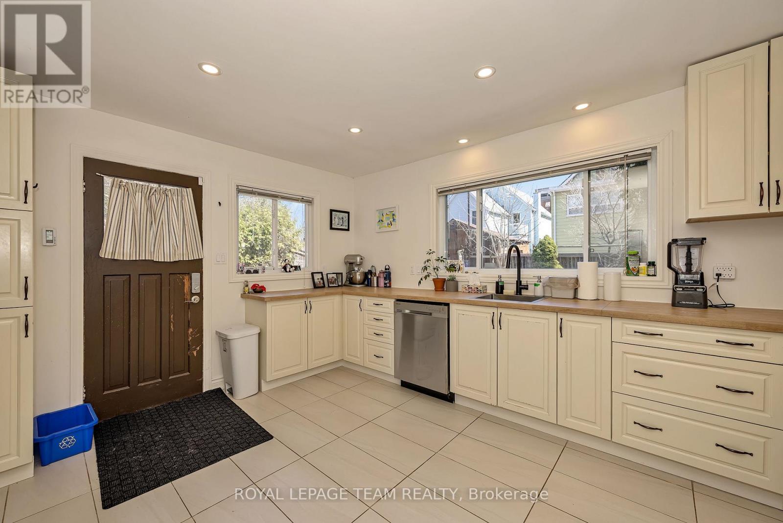 11 Sherbrooke Avenue, Ottawa, Ontario  K1Y 1R8 - Photo 17 - X13059760