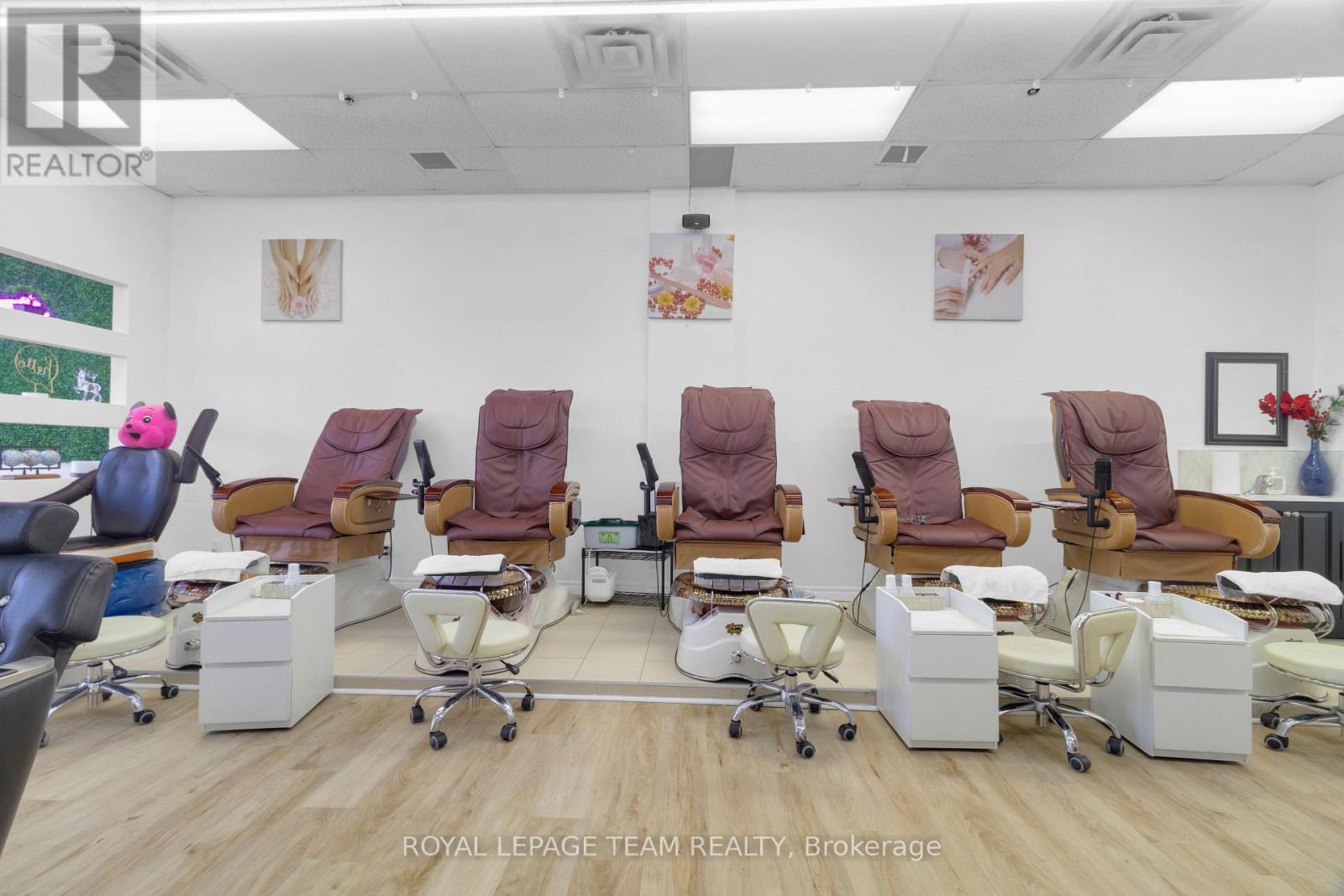 474 Hazeldean Road, Ottawa, Ontario  K2L 4E5 - Photo 8 - X13059776