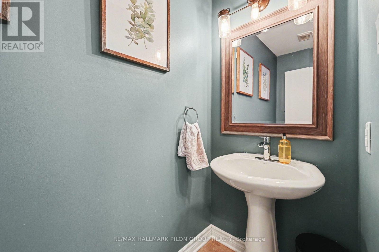 374 Horseshoe Crescent, Ottawa, Ontario  K2S 0B5 - Photo 10 - X13059808