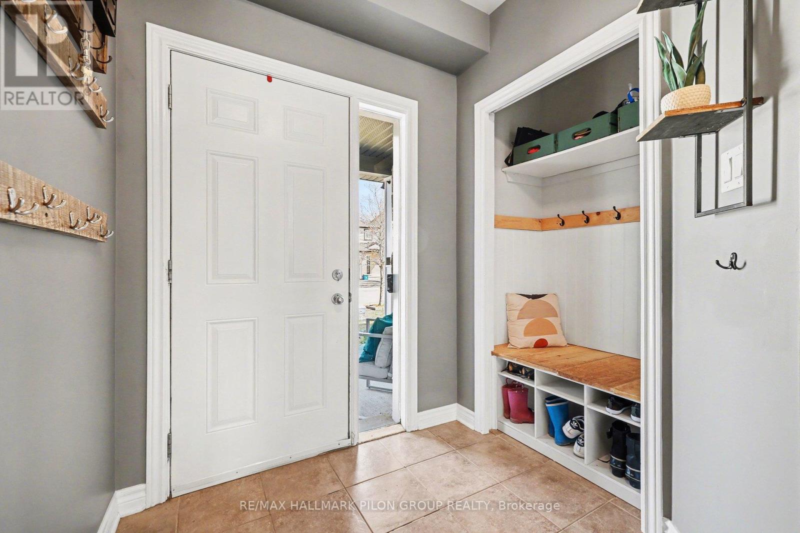 374 Horseshoe Crescent, Ottawa, Ontario  K2S 0B5 - Photo 11 - X13059808