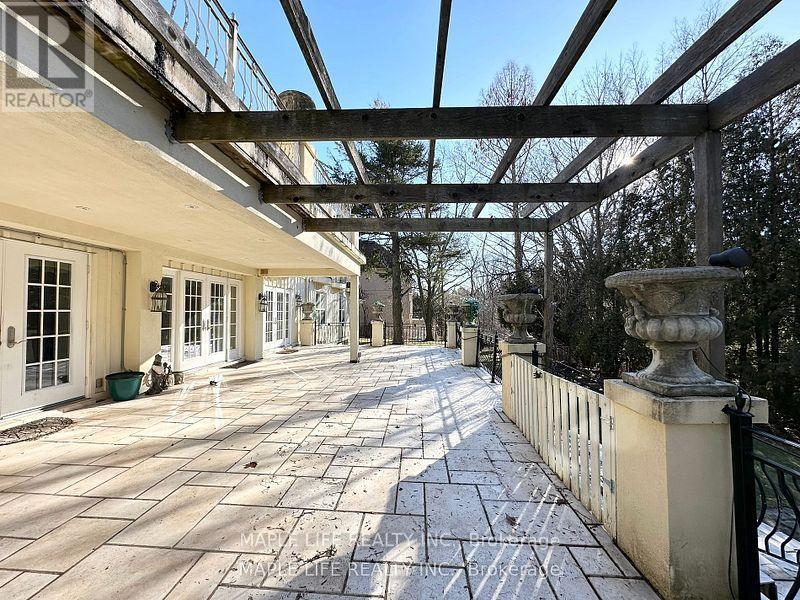 16 Brian Cliff Drive, Toronto, Ontario  M3B 2G2 - Photo 24 - C12437239