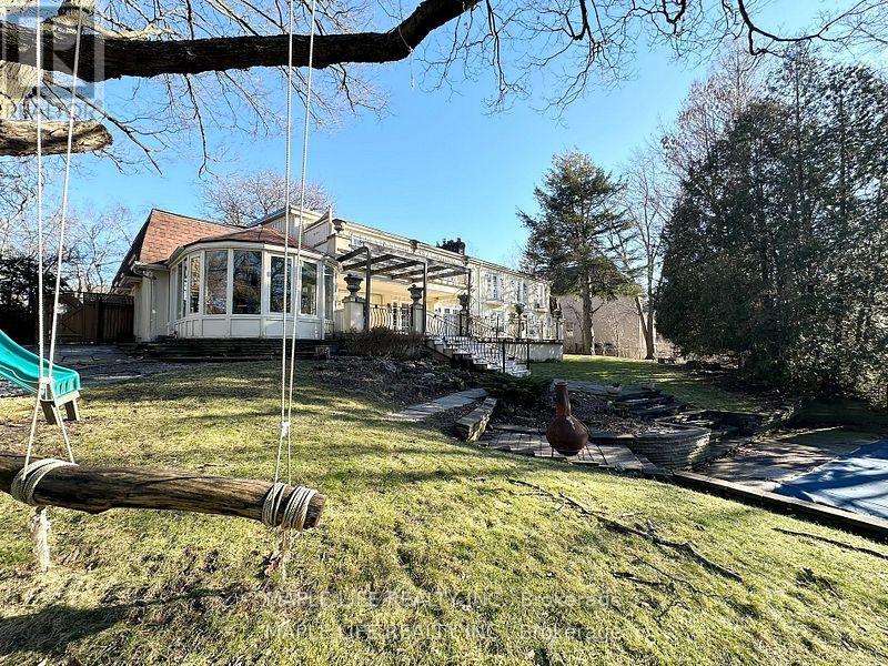 16 Brian Cliff Drive, Toronto, Ontario  M3B 2G2 - Photo 27 - C12437239