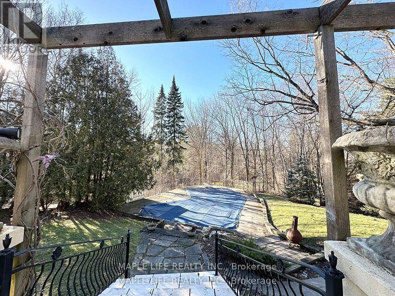 16 Brian Cliff Drive, Toronto, Ontario  M3B 2G2 - Photo 30 - C12437239