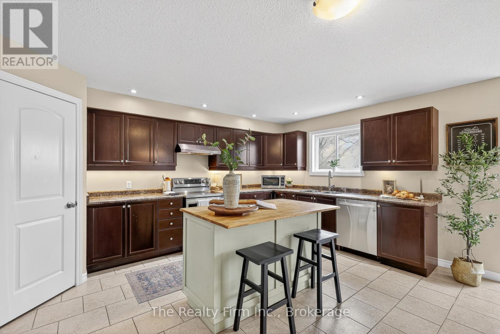 155 Forestway Trail, Woodstock, Ontario  N4S 9A7 - Photo 15 - X13059674