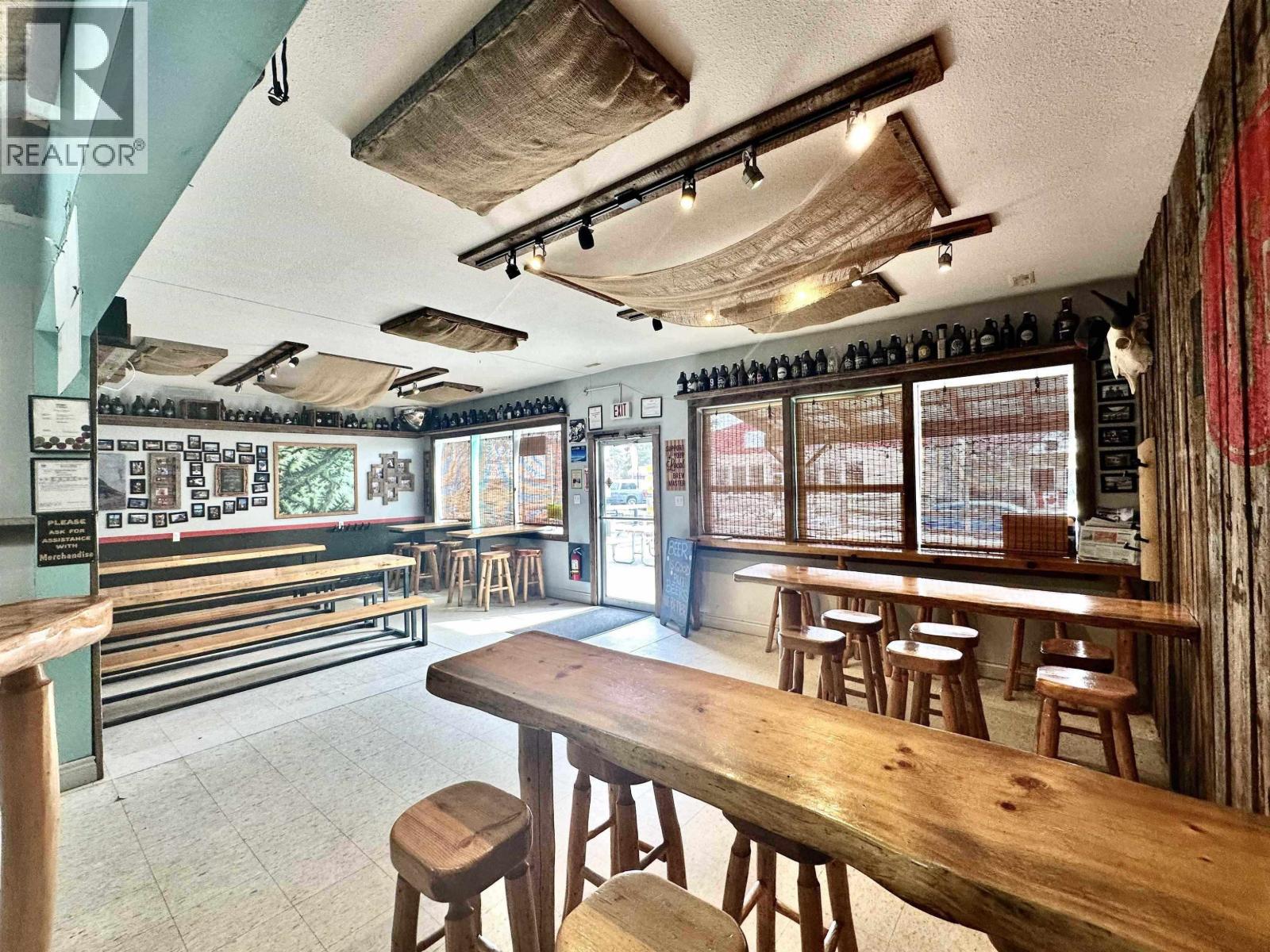 1160 5th Avenue, Valemount, British Columbia  V0E 2Z0 - Photo 2 - C8078352