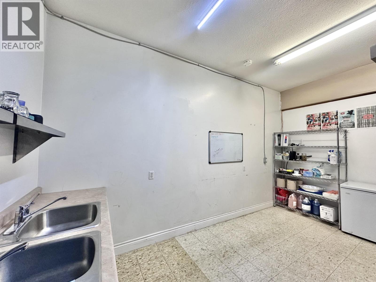 1160 5th Avenue, Valemount, British Columbia  V0E 2Z0 - Photo 6 - C8078352