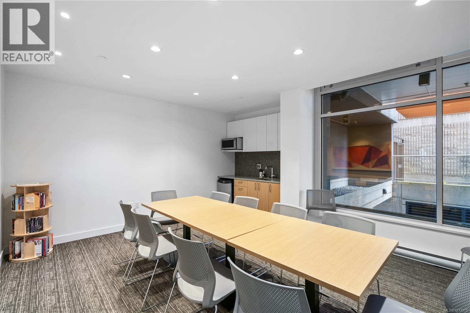 305 838 Broughton St, Victoria, British Columbia  V8W 1E4 - Photo 30 - 1033975