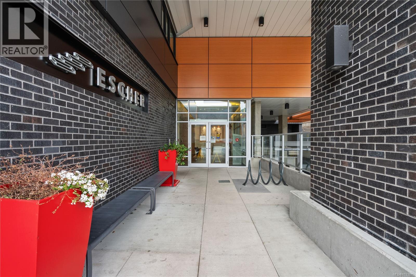 305 838 Broughton St, Victoria, British Columbia  V8W 1E4 - Photo 36 - 1033975