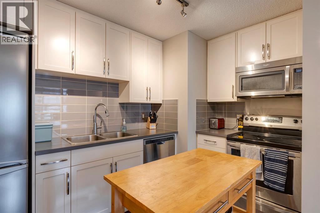 102, 120 24 Avenue SW, Calgary, Alberta  T2S 0J9 - Photo 3 - A2295152