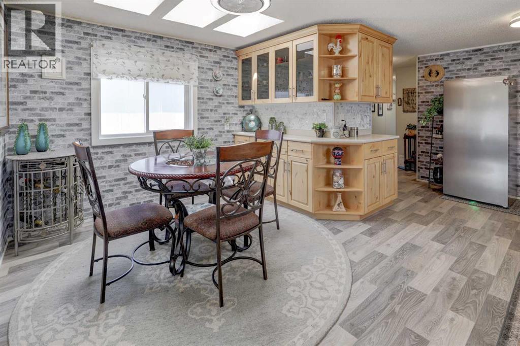 256 Burroughs Circle Ne, Calgary, Alberta  T1Y 6K3 - Photo 9 - A2305485