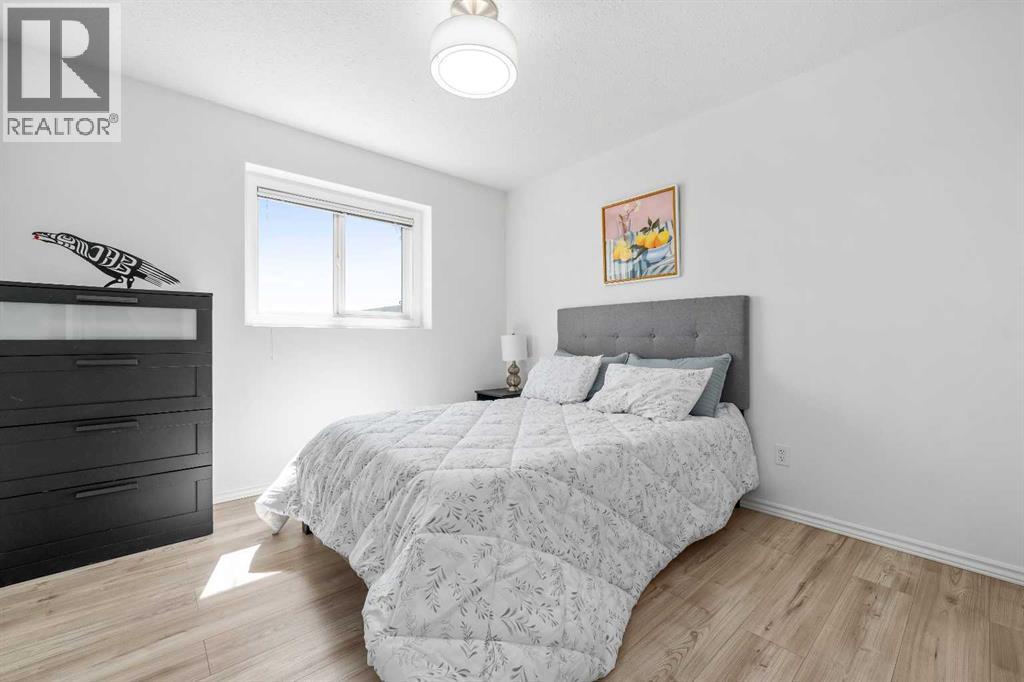 248 Northlands Pointe Ne, Medicine Hat, Alberta  T1C 0B9 - Photo 17 - A2305528