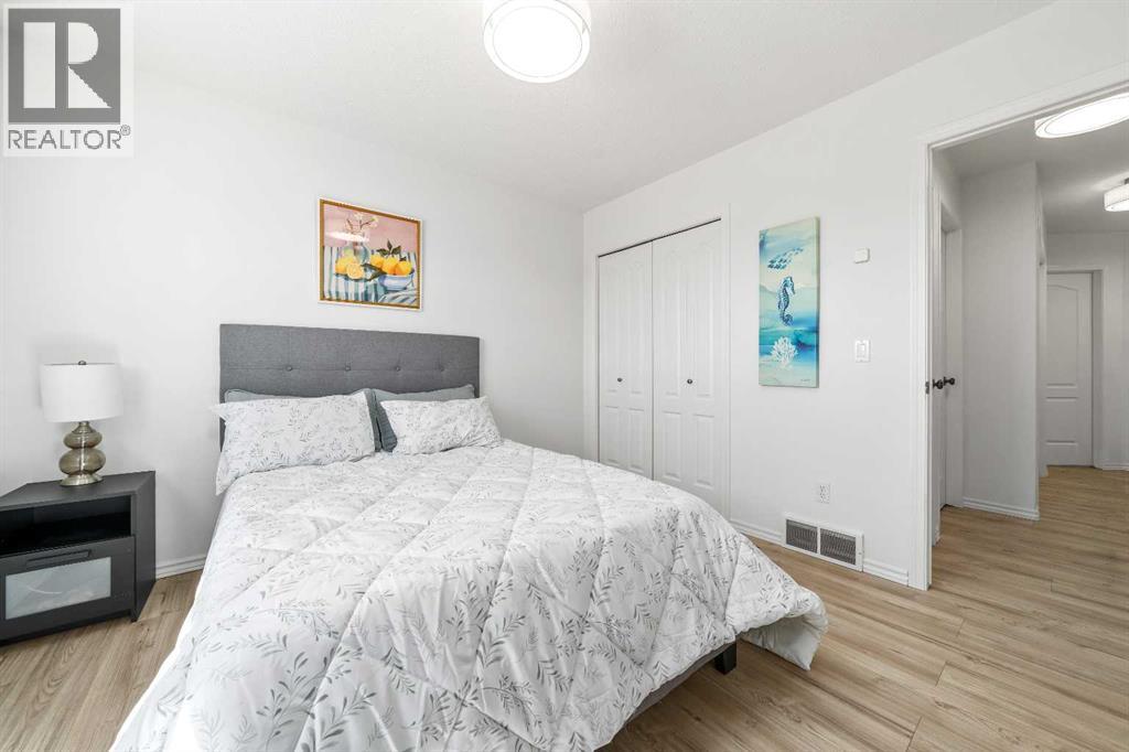 248 Northlands Pointe Ne, Medicine Hat, Alberta  T1C 0B9 - Photo 18 - A2305528