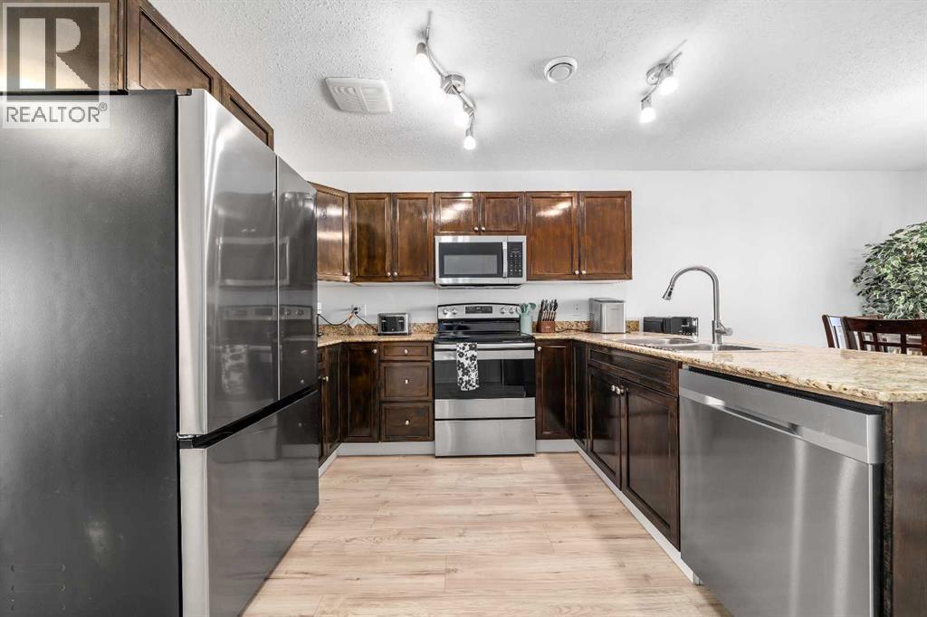 248 Northlands Pointe Ne, Medicine Hat, Alberta  T1C 0B9 - Photo 9 - A2305528