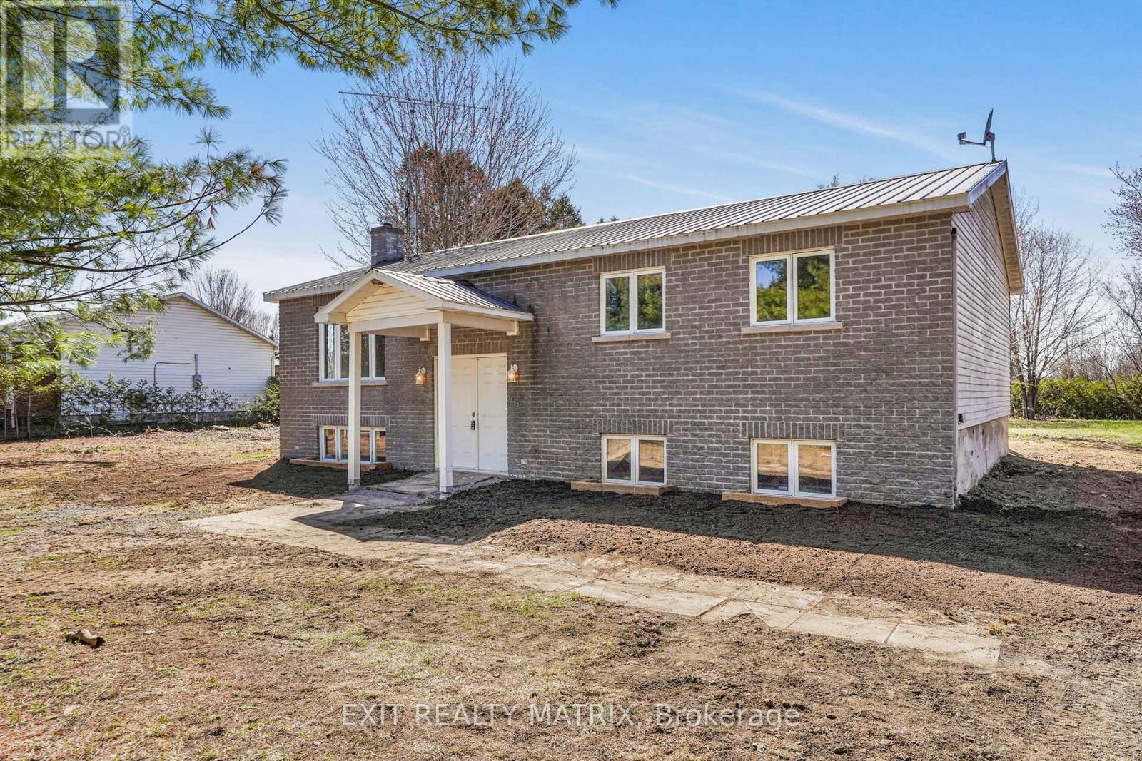 1630 Gourley Road, East Hawkesbury, Ontario  K6A 2R2 - Photo 2 - X13059698