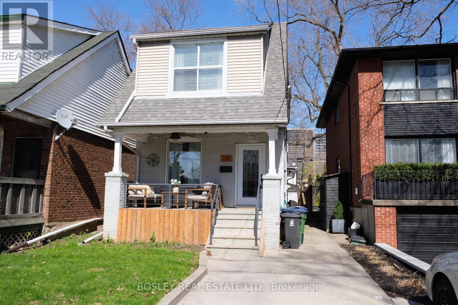 231 CHISHOLM AVENUE, Toronto, Ontario