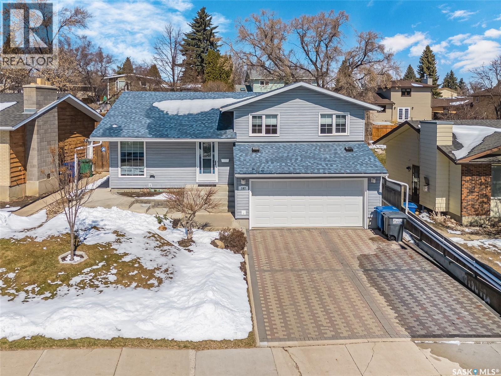 147 Frobisher Crescent, Saskatoon, Saskatchewan  S7K 4Y4 - Photo 2 - SK034112