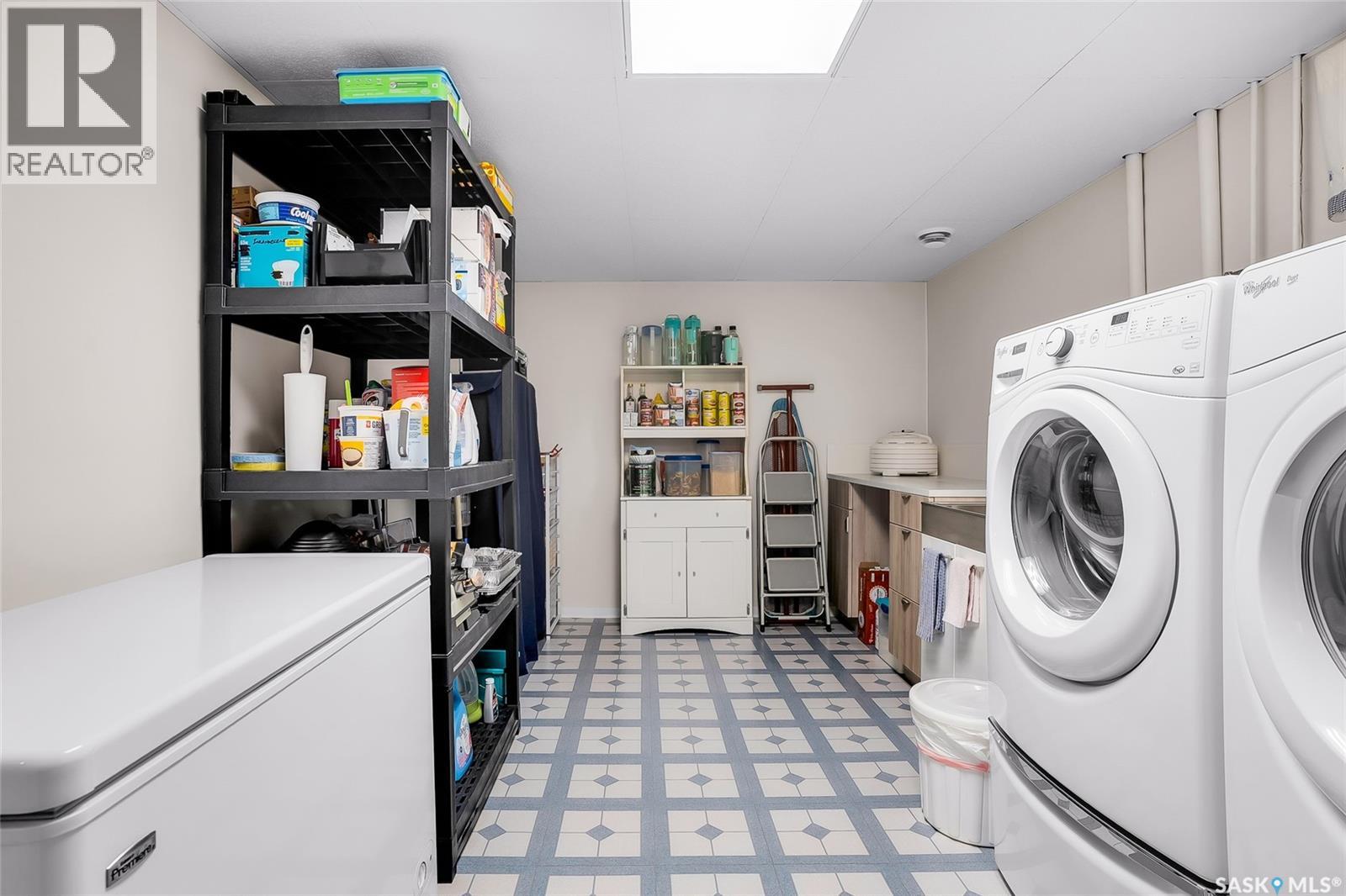 147 Frobisher Crescent, Saskatoon, Saskatchewan  S7K 4Y4 - Photo 34 - SK034112