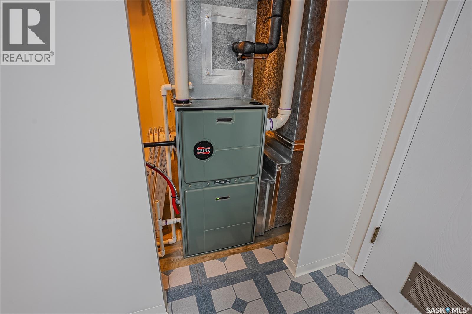 147 Frobisher Crescent, Saskatoon, Saskatchewan  S7K 4Y4 - Photo 36 - SK034112