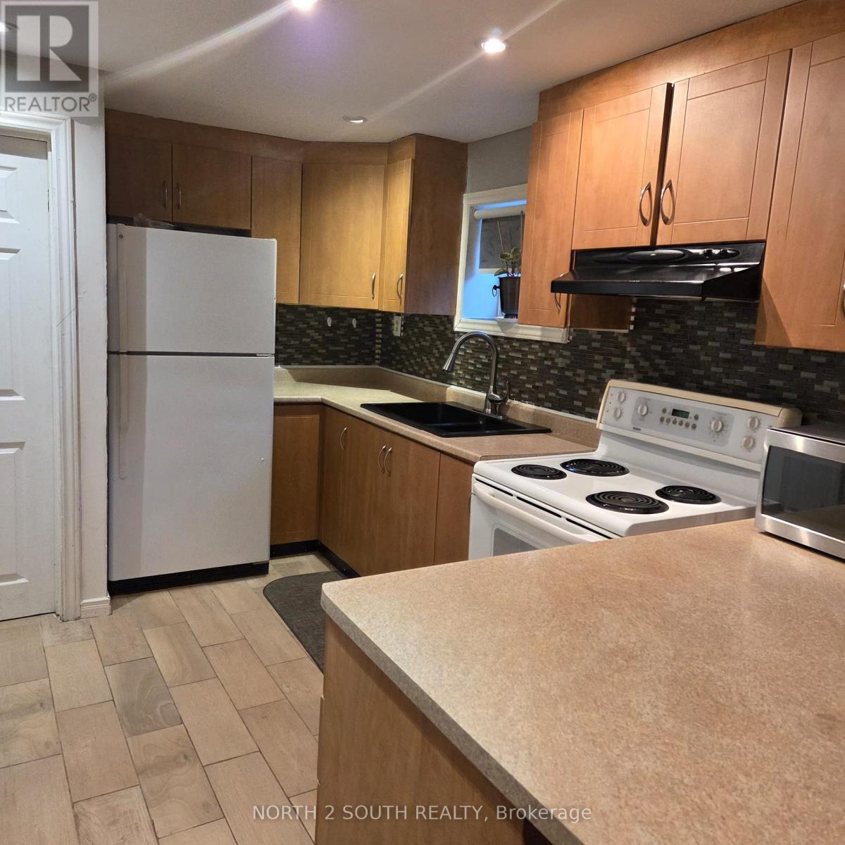 Bsmt - 7739 Priory Crescent, Mississauga, Ontario  L4T 3H6 - Photo 2 - W12814650