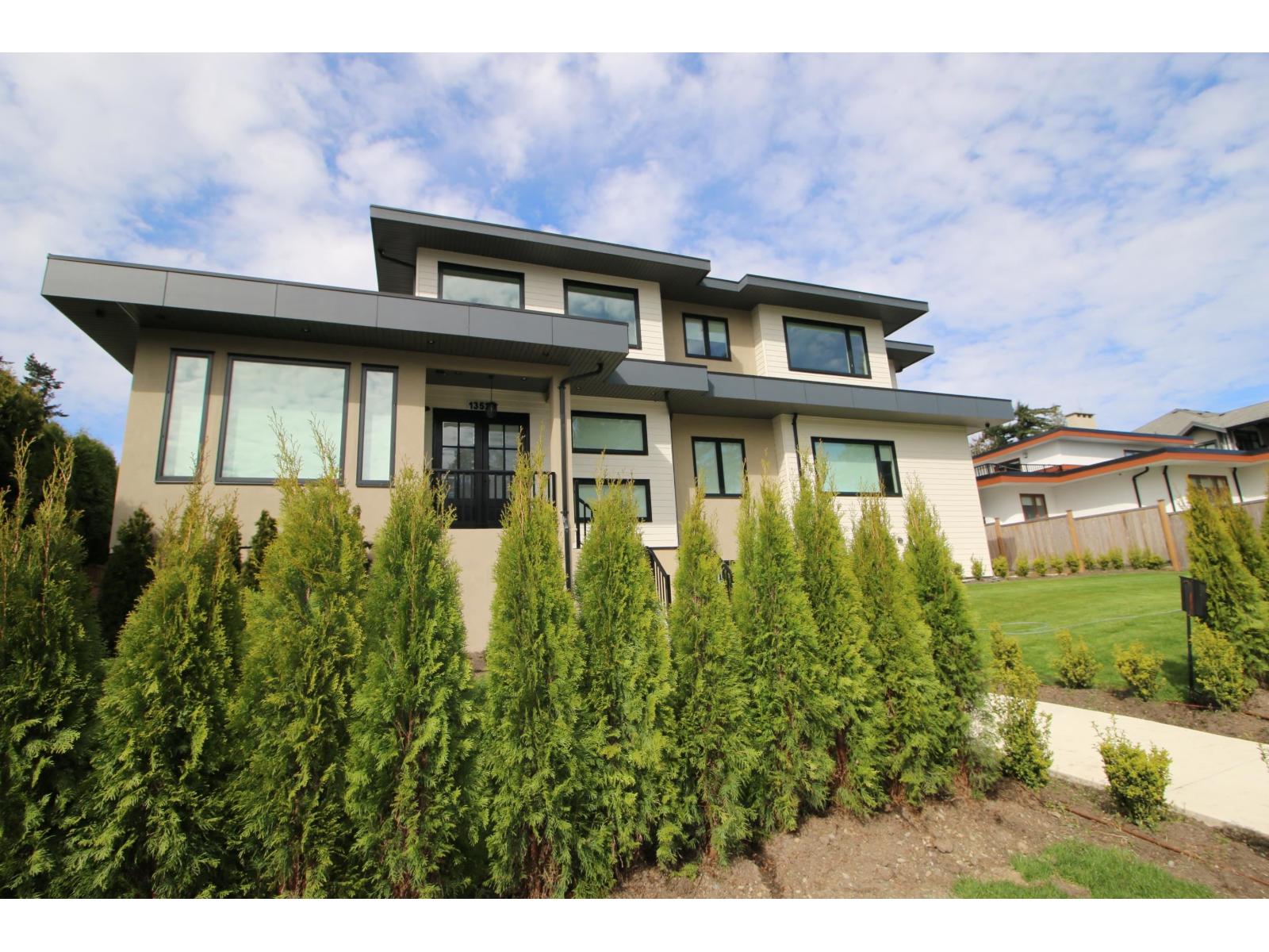 13525 16th Avenue, Surrey, British Columbia  V4A 9K9 - Photo 2 - R3117493