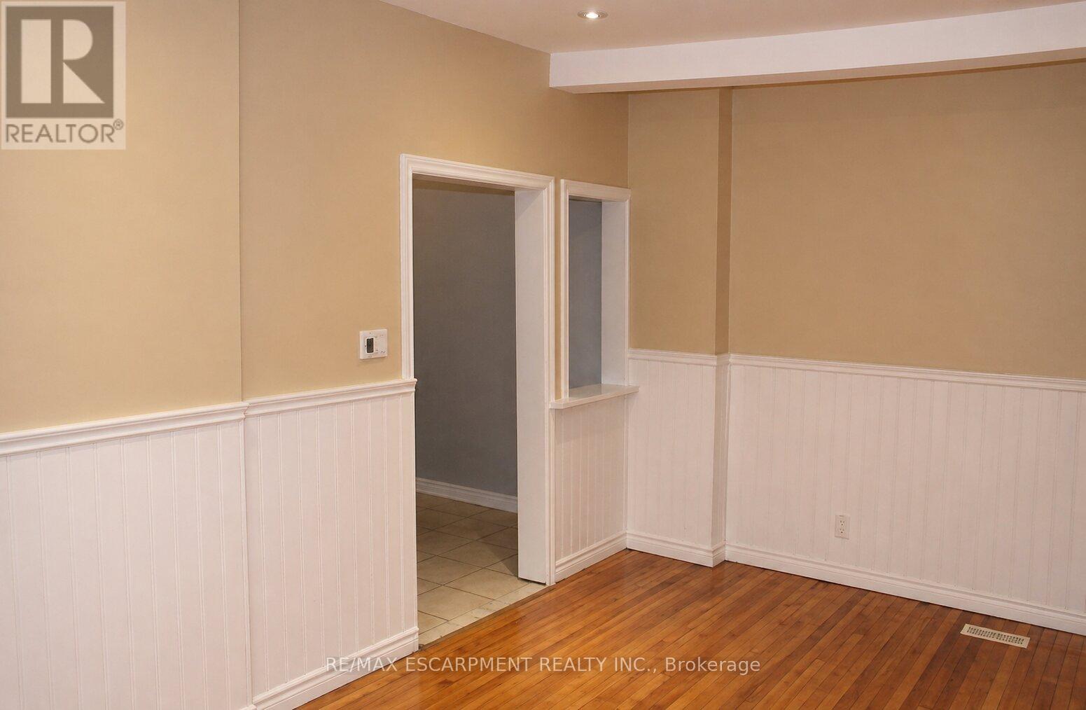 29 Oxford Street, Hamilton, Ontario  L8R 2W9 - Photo 9 - X12920760