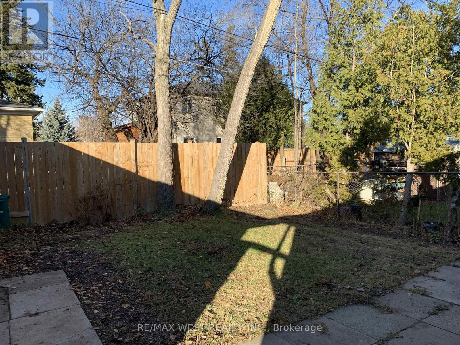 Main Floor - 241 Ashlar Road, Richmond Hill, Ontario  L4C 2W7 - Photo 12 - N13059720