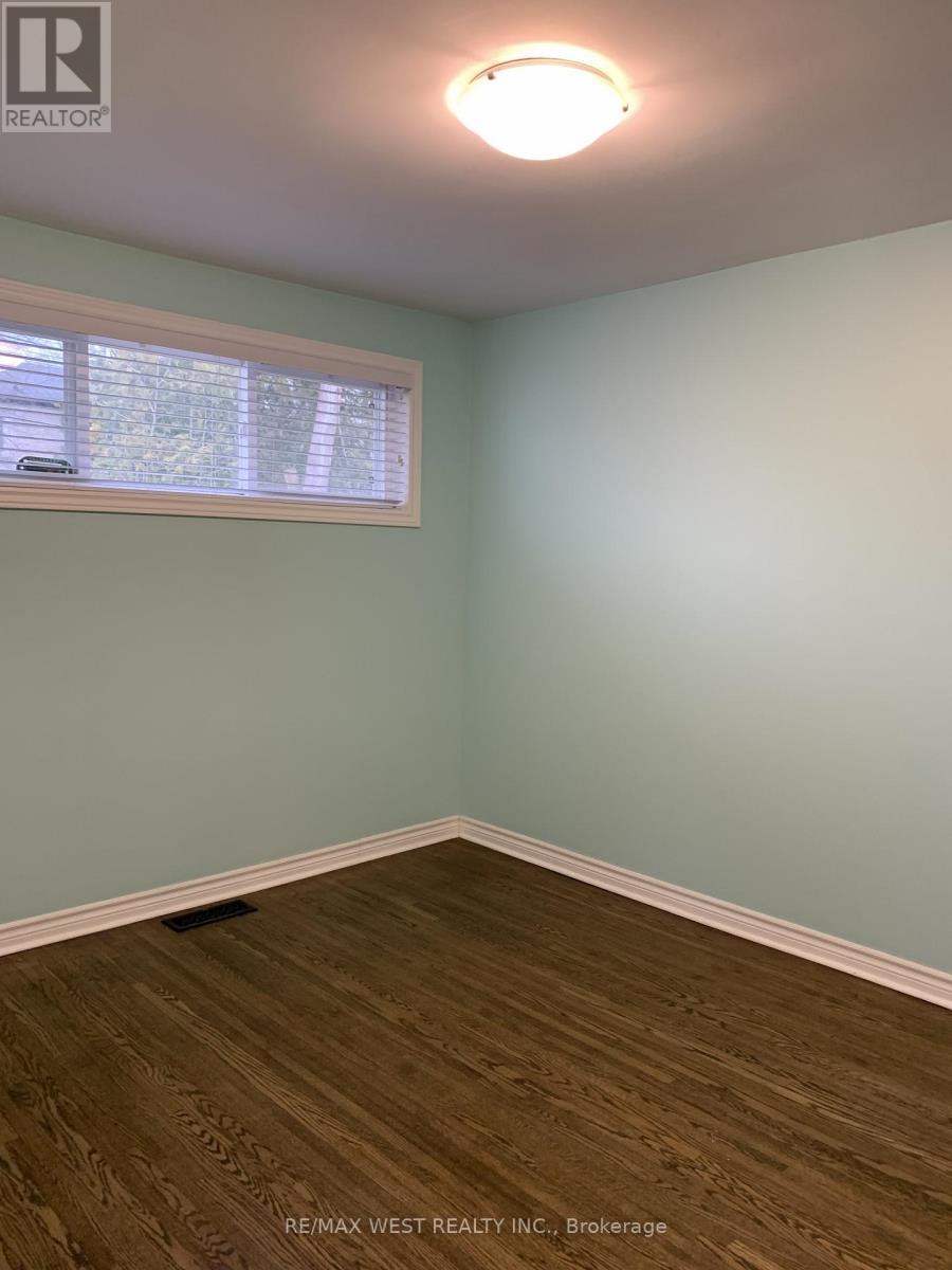 Main Floor - 241 Ashlar Road, Richmond Hill, Ontario  L4C 2W7 - Photo 8 - N13059720