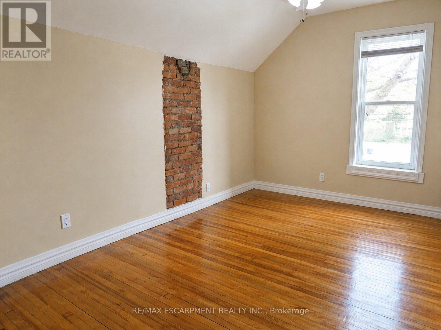 29 Oxford Street, Hamilton, Ontario  L8R 2W9 - Photo 15 - X12920760