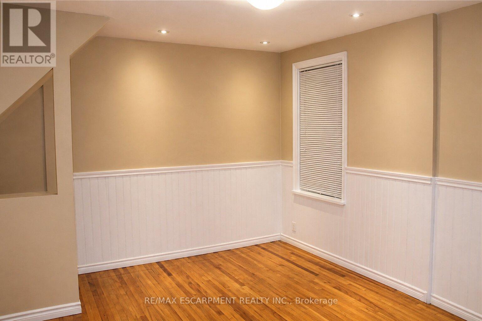 29 Oxford Street, Hamilton, Ontario  L8R 2W9 - Photo 7 - X12920760