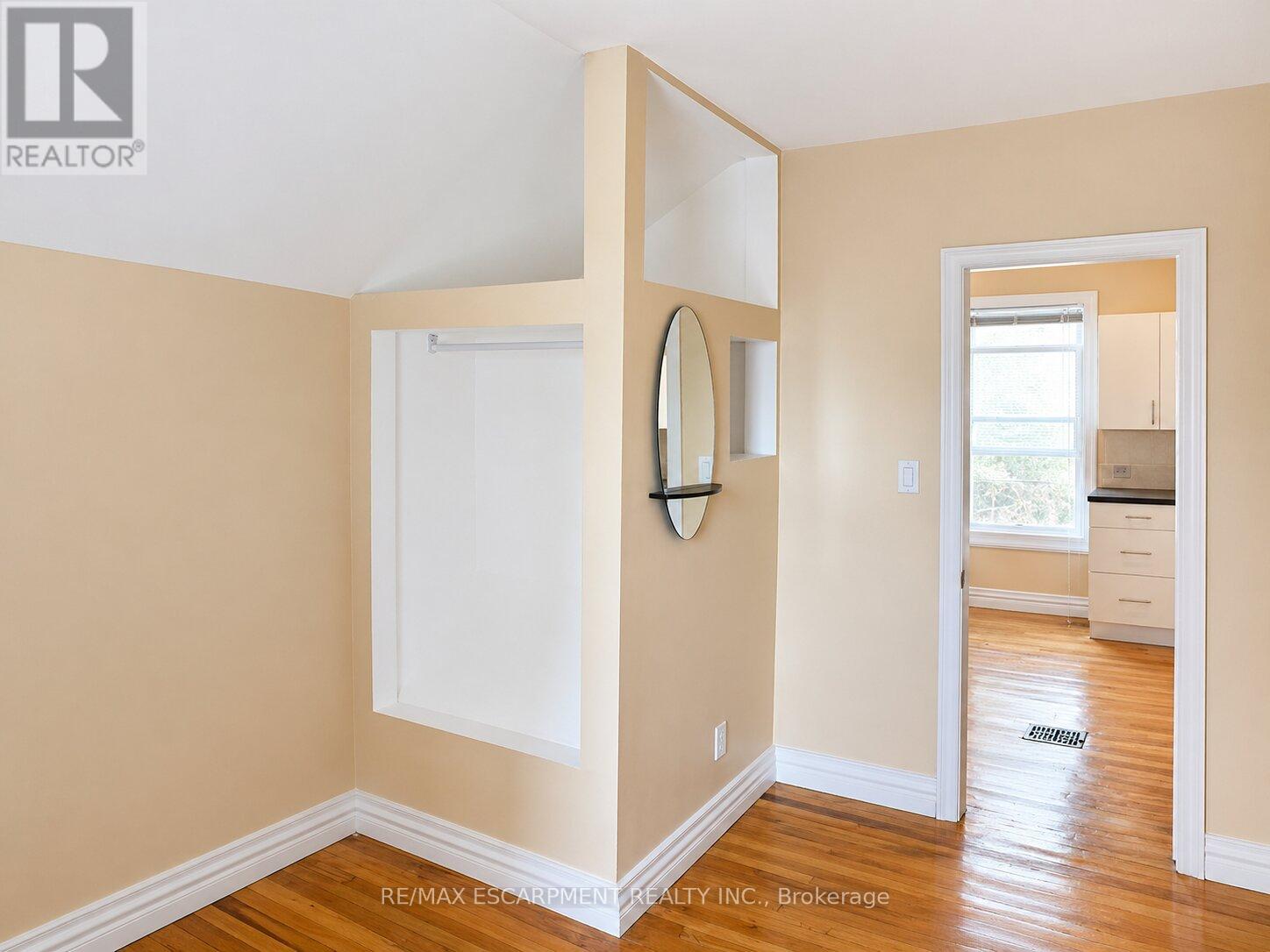 29 Oxford Street, Hamilton, Ontario  L8R 2W9 - Photo 18 - X12920760