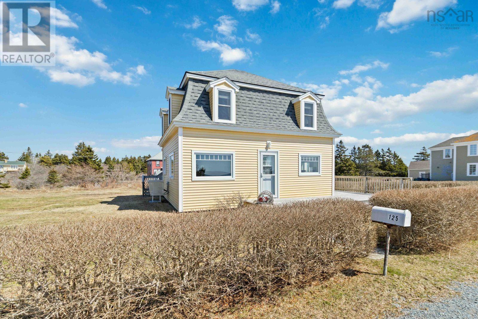 125 The Point Road, Blue Rocks, Nova Scotia  B0J 2C0 - Photo 3 - 202606695