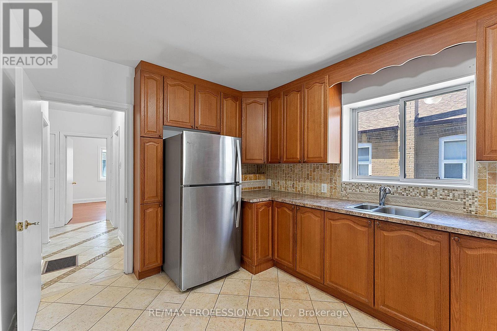 46 Stock Avenue, Toronto, Ontario  M8Z 5C6 - Photo 12 - W13059630