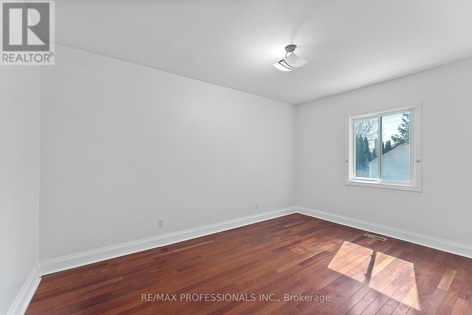 46 Stock Avenue, Toronto, Ontario  M8Z 5C6 - Photo 15 - W13059630