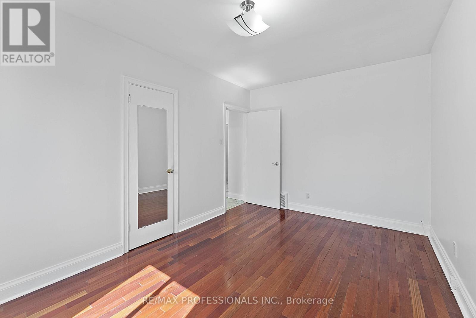 46 Stock Avenue, Toronto, Ontario  M8Z 5C6 - Photo 17 - W13059630