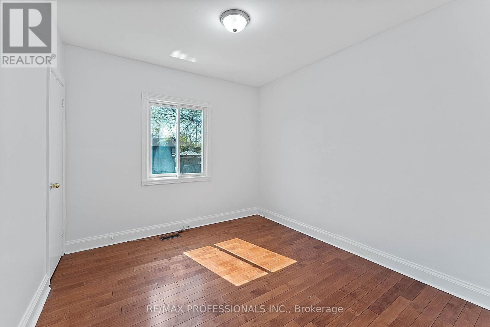 46 Stock Avenue, Toronto, Ontario  M8Z 5C6 - Photo 18 - W13059630