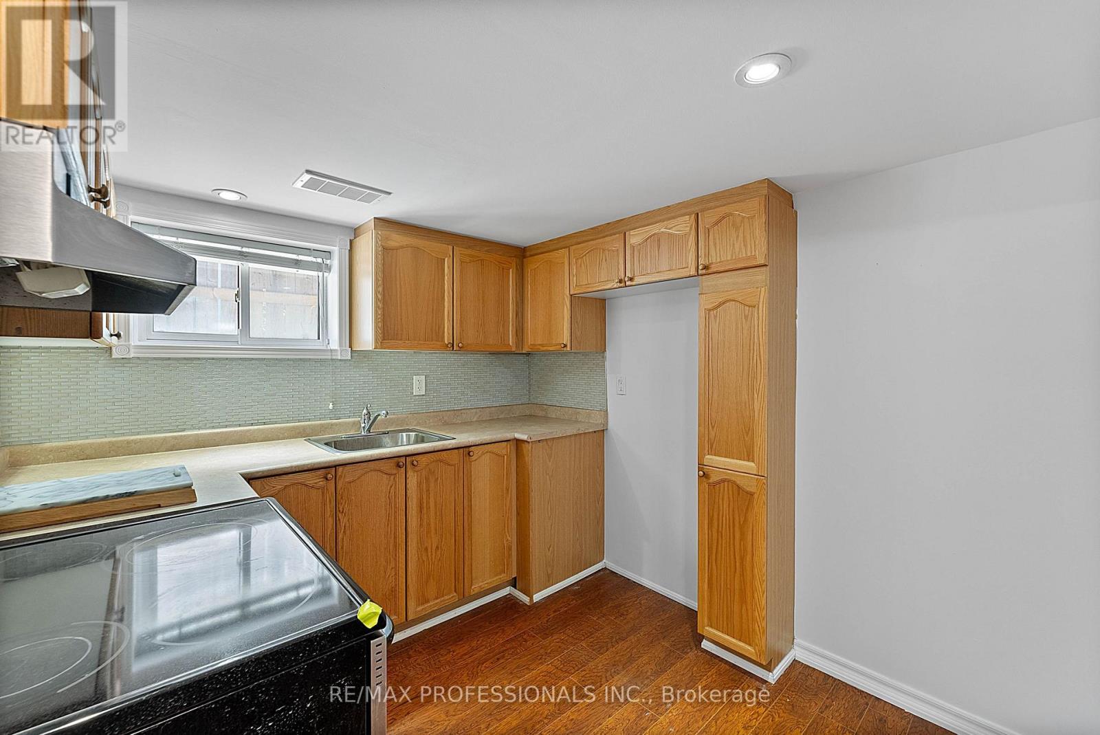 46 Stock Avenue, Toronto, Ontario  M8Z 5C6 - Photo 30 - W13059630