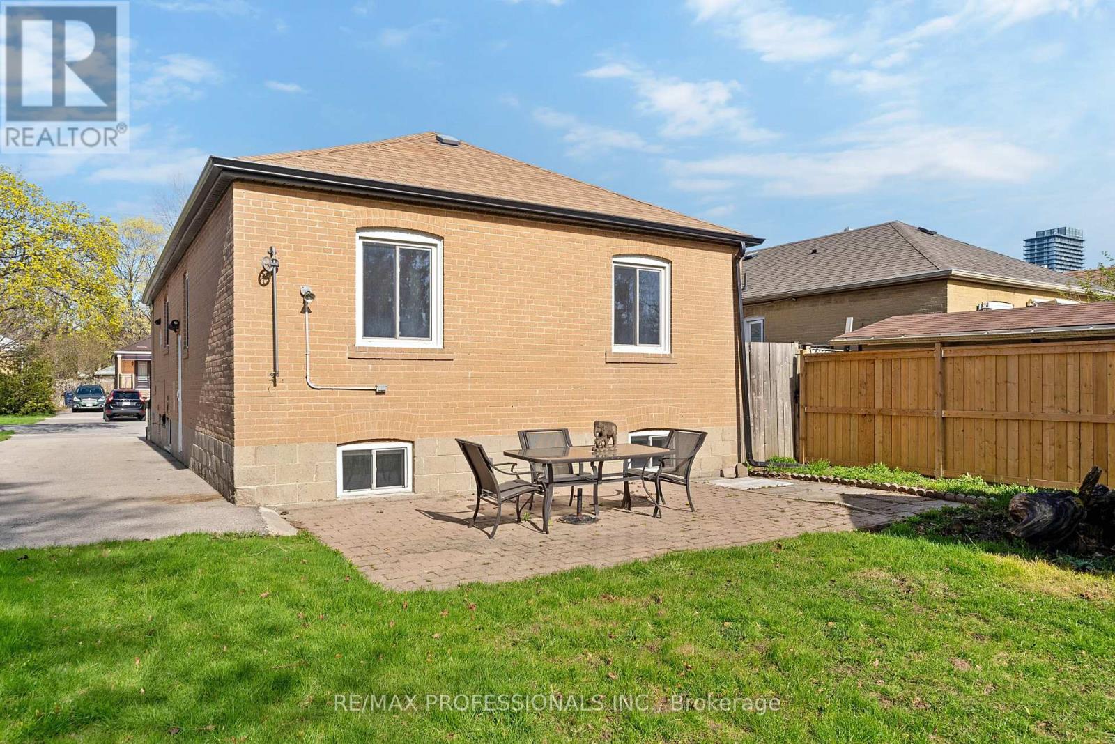 46 Stock Avenue, Toronto, Ontario  M8Z 5C6 - Photo 43 - W13059630